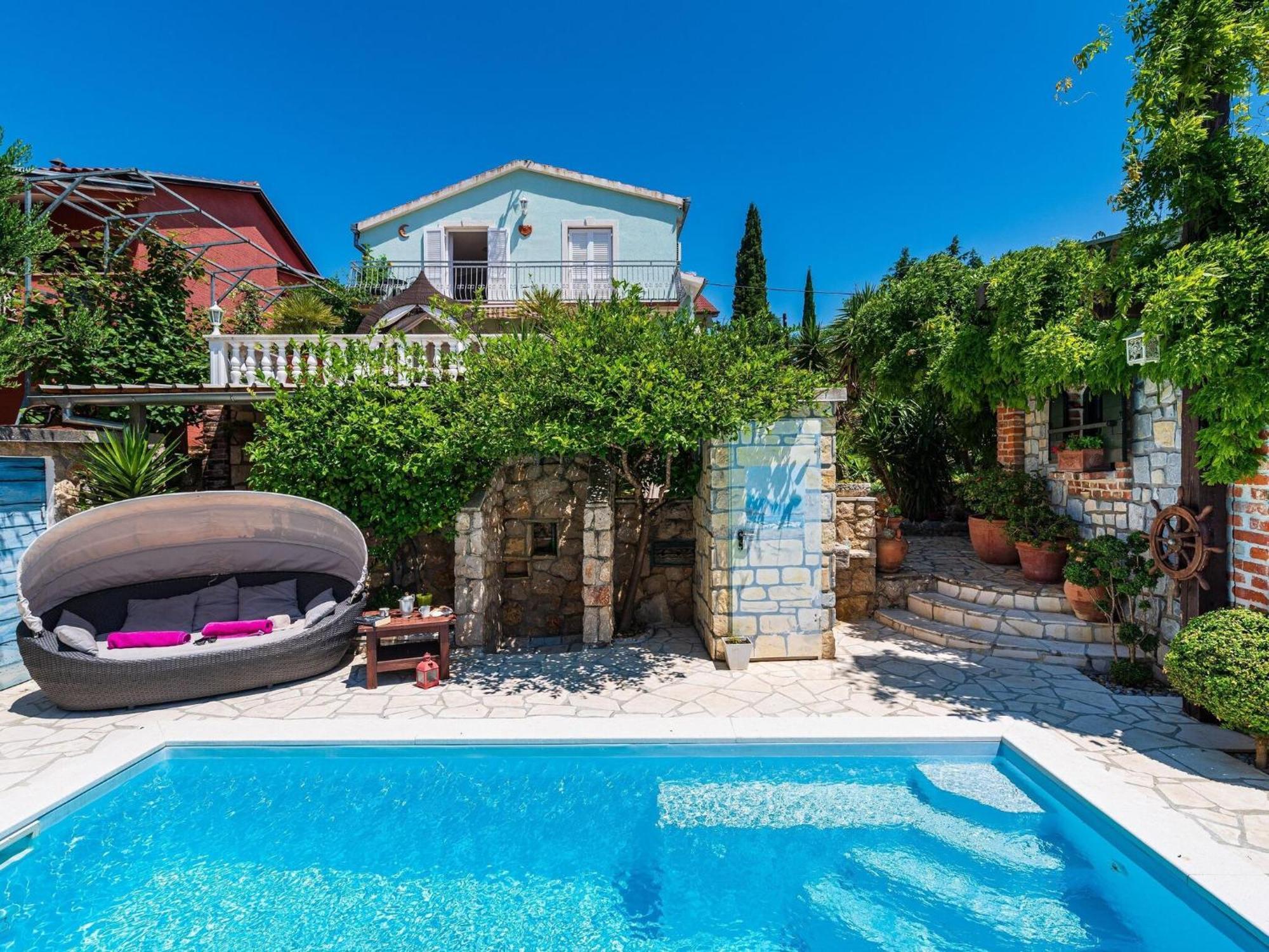 Beautiful Holiday Home With Private Pool, Nice Garden With Relax Area, Taverne 마슬레니차 외부 사진