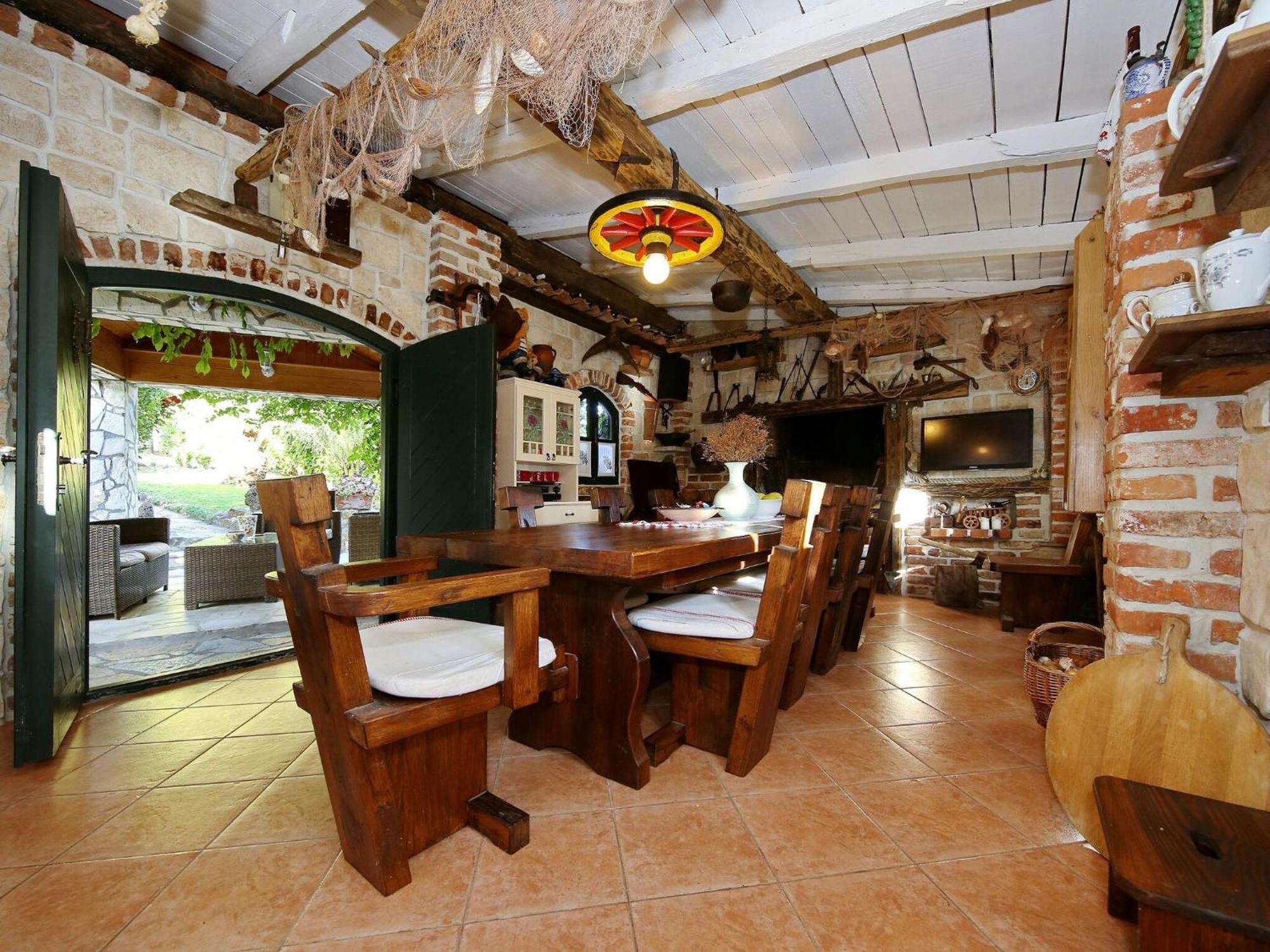 Beautiful Holiday Home With Private Pool, Nice Garden With Relax Area, Taverne 마슬레니차 외부 사진