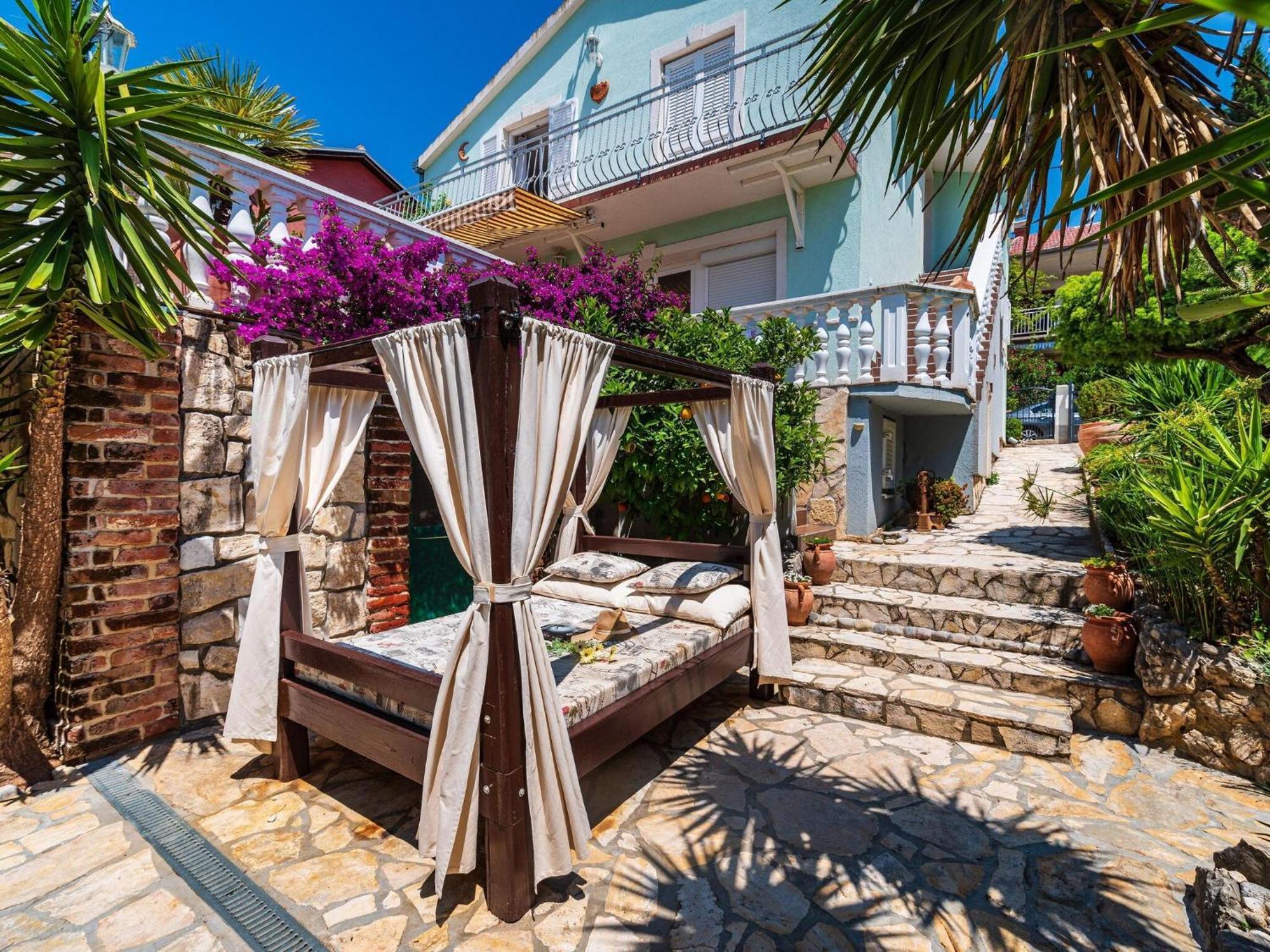 Beautiful Holiday Home With Private Pool, Nice Garden With Relax Area, Taverne 마슬레니차 외부 사진